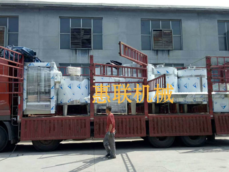 白酒灌裝機 白酒灌裝機