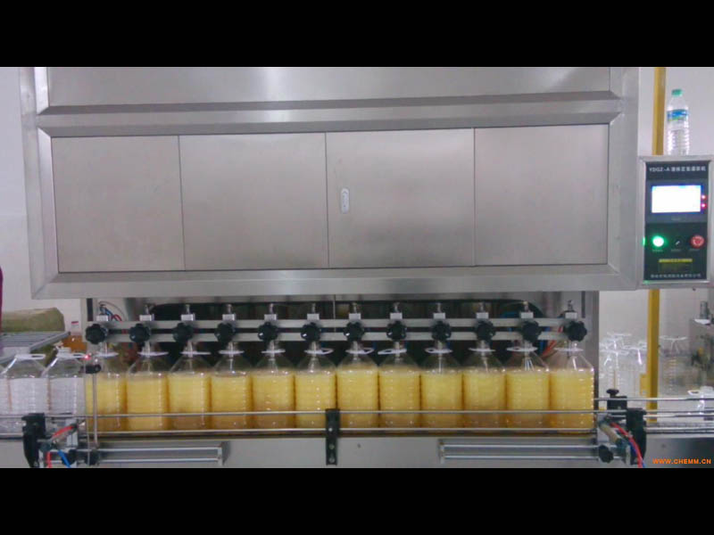 全自動柱塞式食用油灌裝機(jī) 全自動柱塞式食用油灌裝機(jī)