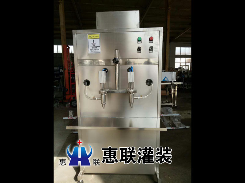 小型半自動食用油灌裝機 小型半自動食用油灌裝機
