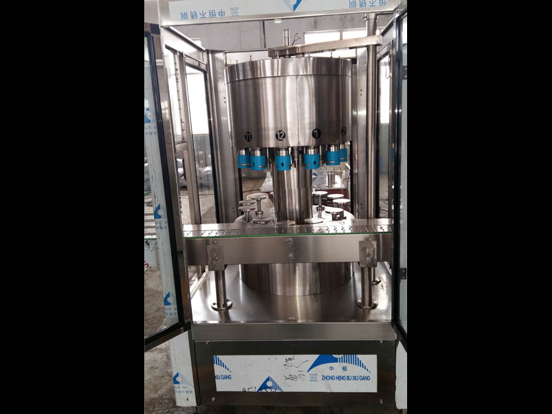 全自動(dòng)白酒灌裝機(jī)