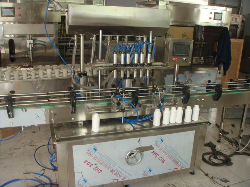 直線果汁飲料灌裝機