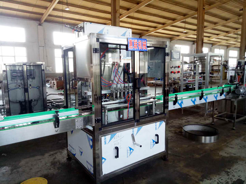 全自動(dòng)6頭液體肥料灌裝機(jī)